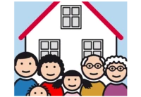 Vor einem Haus steht eine Familie.  Eltern und Großeltern mit 2 Kindern.  Die Kinder sind verschieden alt.